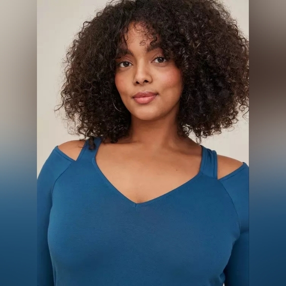 Torrid Super Soft Cut Out Knit Long Sleeve Tee 2X And WT New Blue - Picture 2 of 10